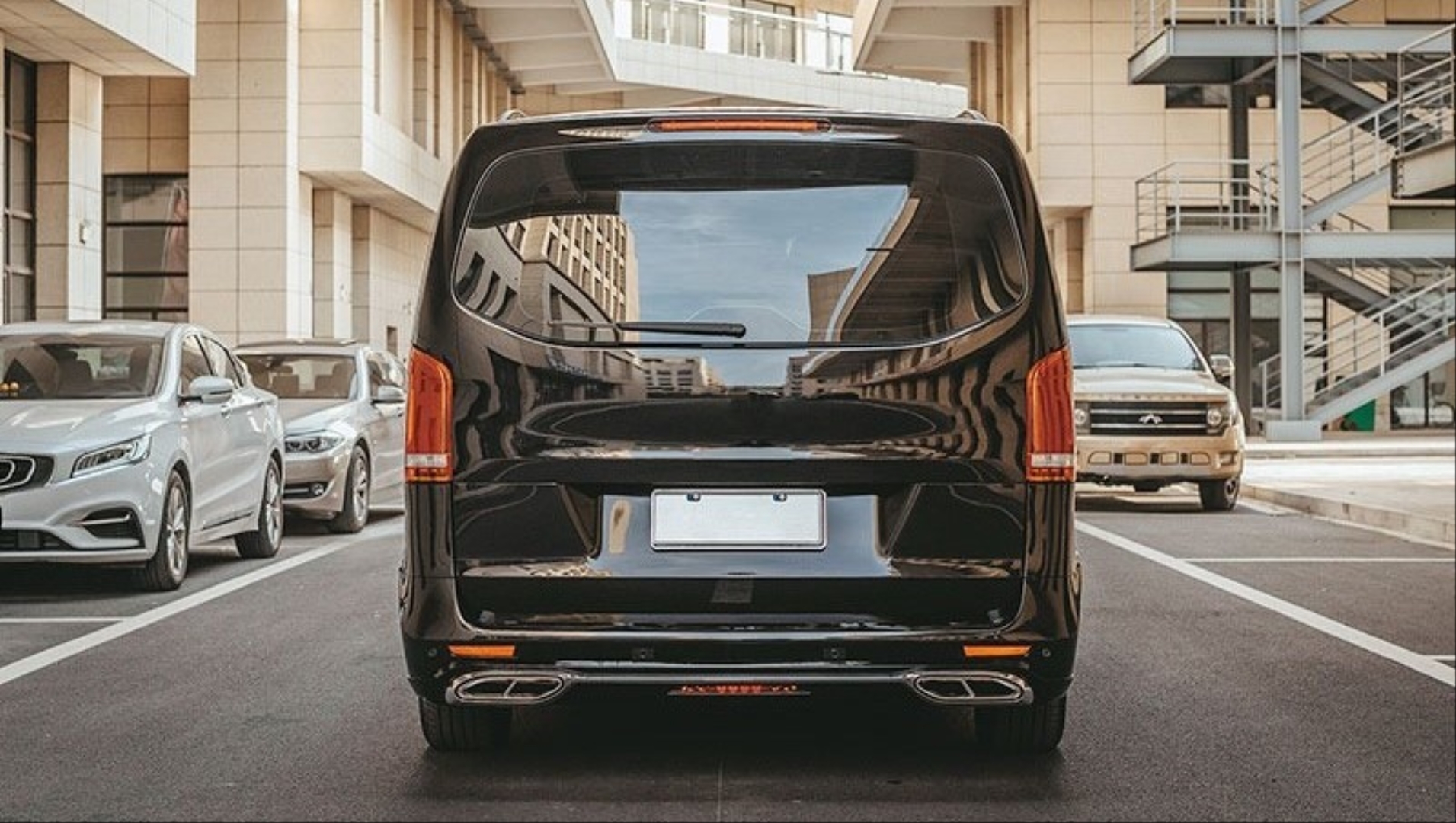 W447 VITO UYUMLU MAYBACH GÖRÜNÜM BODY KIT 2016-2023 (KAPUTSUZ VERSIYON)